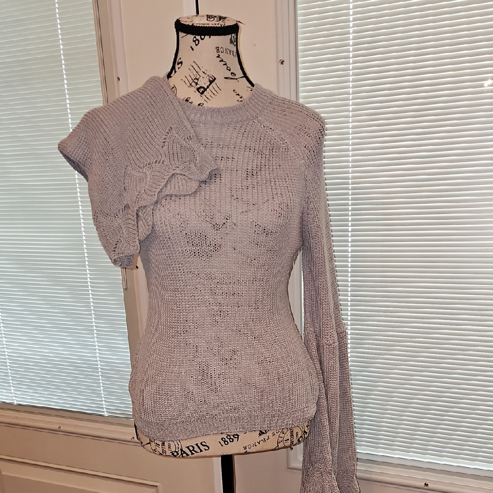 Elliatt Gray Bell Sleeve Sweater